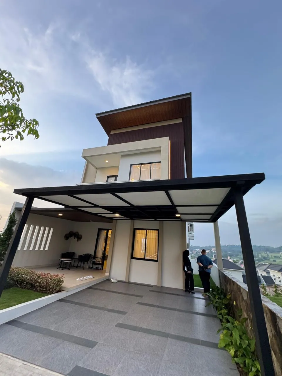 Gerbang Kluster Utama River Bay Estate